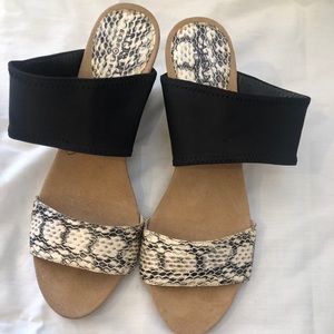 Alfani wedges snakeskin and black